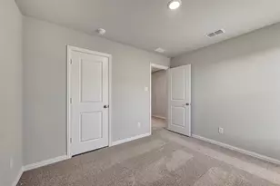 3900 Yarrow Dr, Denton, TX 76226 - Photo 32