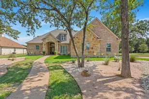 1092 Century Oaks Dr, China Spring, TX 76633 - Photo 2