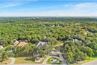 1092 Century Oaks Drive, China Spring, TX 76633 - Photo 8