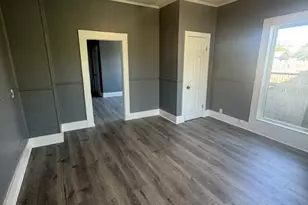 209 N Abbott St, Hillsboro, TX 76645 - Photo 8