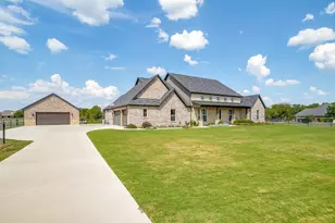 420 Cattlebaron Parc Dr, Fort Worth, TX 76108 - Photo 2