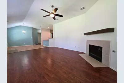 304 E Clover Park Drive, Fort Worth, TX 76140 - Photo 12