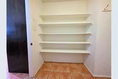 304 E Clover Park Drive, Fort Worth, TX 76140 - Photo 10