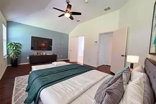 304 E Clover Park Dr, Fort Worth, TX 76140 - Photo 16