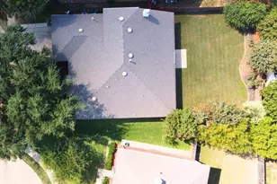 304 E Clover Park Dr, Fort Worth, TX 76140 - Photo 36