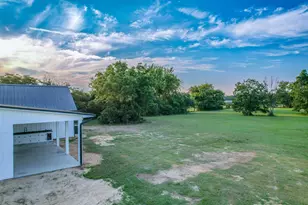 212 Country Ln, Malakoff, TX 75148 - Photo 4