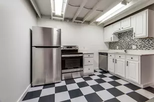 2007 S Ervay St, Dallas, TX 75215 - Photo 6