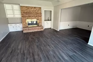 7412 Lemonwood Ln, Fort Worth, TX 76133 - Photo 2