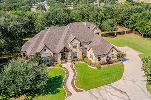 915 Timbercreek Dr, Stephenville, TX 76401 - Photo 2