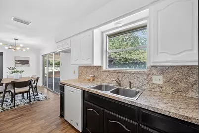 319 Sleepy Top Drive, Glenn Heights, TX 75154 - Photo 14