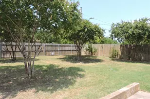 11927 Hoblitzelle Dr, Dallas, TX 75243 - Photo 30