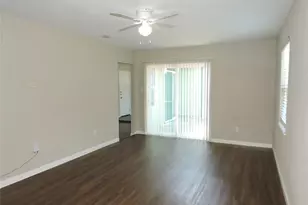 11927 Hoblitzelle Dr, Dallas, TX 75243 - Photo 10