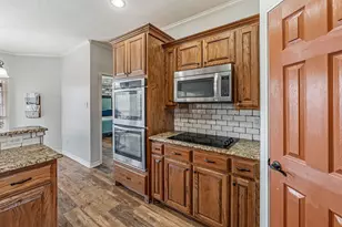 112 Blue Ribbon Ln, Stephenville, TX 76401 - Photo 12