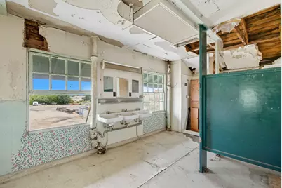 348 Sam Houston Street, Mineral Wells, TX 76067 - Photo 32