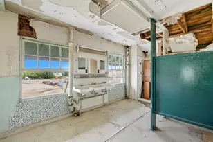 348 Sam Houston St, Mineral Wells, TX 76067 - Photo 32