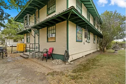 348 Sam Houston Street, Mineral Wells, TX 76067 - Photo 2