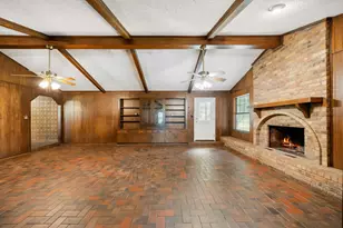 821 E Stegall Rd, Robinson, TX 76706 - Photo 12