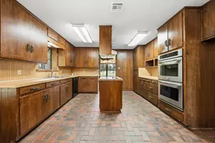 821 E Stegall Rd, Robinson, TX 76706 - Photo 10