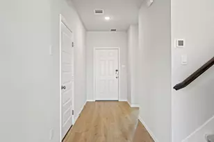 528 Stone Hollow Dr, Van Alstyne, TX 75495 - Photo 2