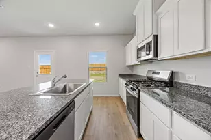 528 Stone Hollow Dr, Van Alstyne, TX 75495 - Photo 8