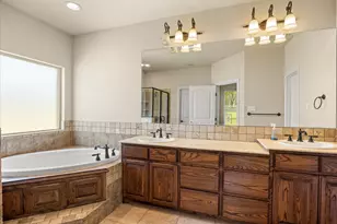 7707 Ravenswood Rd, Granbury, TX 76049 - Photo 26