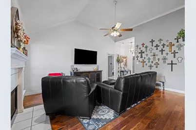 122 Country Drive, Waxahachie, TX 75165 - Photo 2