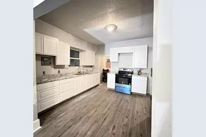 915 NE 1st Street, Mineral Wells, TX 76067 - Photo 4