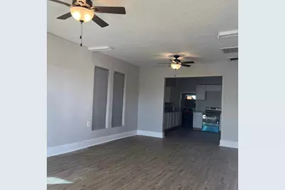 915 NE 1st Street, Mineral Wells, TX 76067 - Photo 2