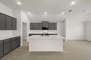 1184 Oak Spring Dr, Burleson, TX 76028 - Photo 4