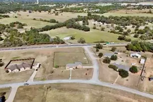 2429 Pecan Springs Rd, Cleburne, TX 76031 - Photo 4