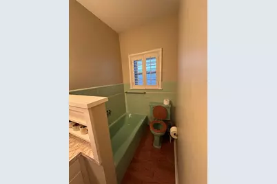 421 N 3rd Street, Jacksboro, TX 76458 - Photo 28