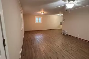 421 N 3rd St, Jacksboro, TX 76458 - Photo 18