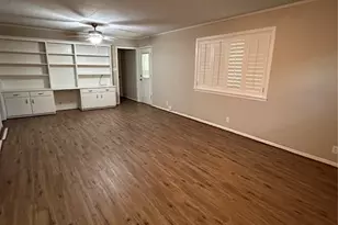 421 N 3rd St, Jacksboro, TX 76458 - Photo 22