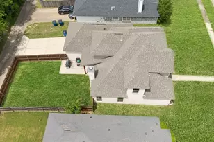 1122 Alicia Ln, Lancaster, TX 75134 - Photo 32