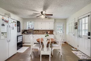 1305 Hutchins Ln, Reno, TX 76082 - Photo 4