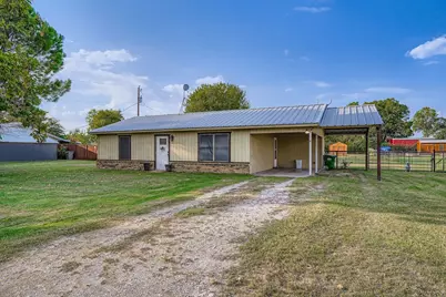 1305 Hutchins Lane, Reno, TX 76082 - Photo 2