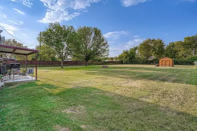 1305 Hutchins Lane, Reno, TX 76082 - Photo 18