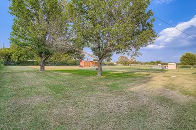 1305 Hutchins Lane, Reno, TX 76082 - Photo 20