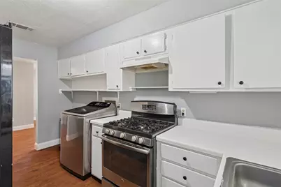 1304 E Lovers Lane, Arlington, TX 76010 - Photo 6