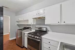 1304 E Lovers Ln, Arlington, TX 76010 - Photo 6