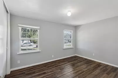 1304 E Lovers Lane, Arlington, TX 76010 - Photo 12