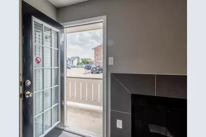 1900 Estrada Parkway, Irving, TX 75061 - Photo 6