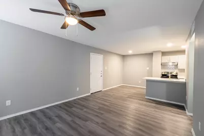 1900 Estrada Parkway, Irving, TX 75061 - Photo 10