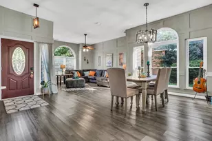 423 Clayton St, Grand Prairie, TX 75052 - Photo 8