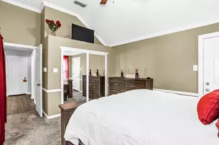 423 Clayton St, Grand Prairie, TX 75052 - Photo 18