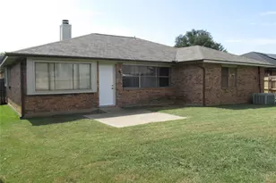 2614 Carrington Ln, Grand Prairie, TX 75052 - Photo 24