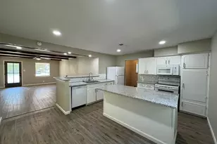 2624 Woodlawn Dr, Ennis, TX 75119 - Photo 8