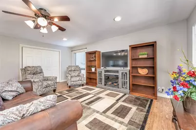 909 Coffield Street, Bowie, TX 76230 - Photo 6