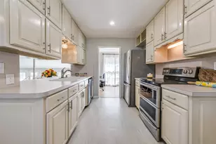 909 Coffield St, Bowie, TX 76230 - Photo 10