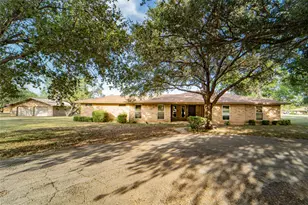 2 London Ln, Breckenridge, TX 76424 - Photo 1